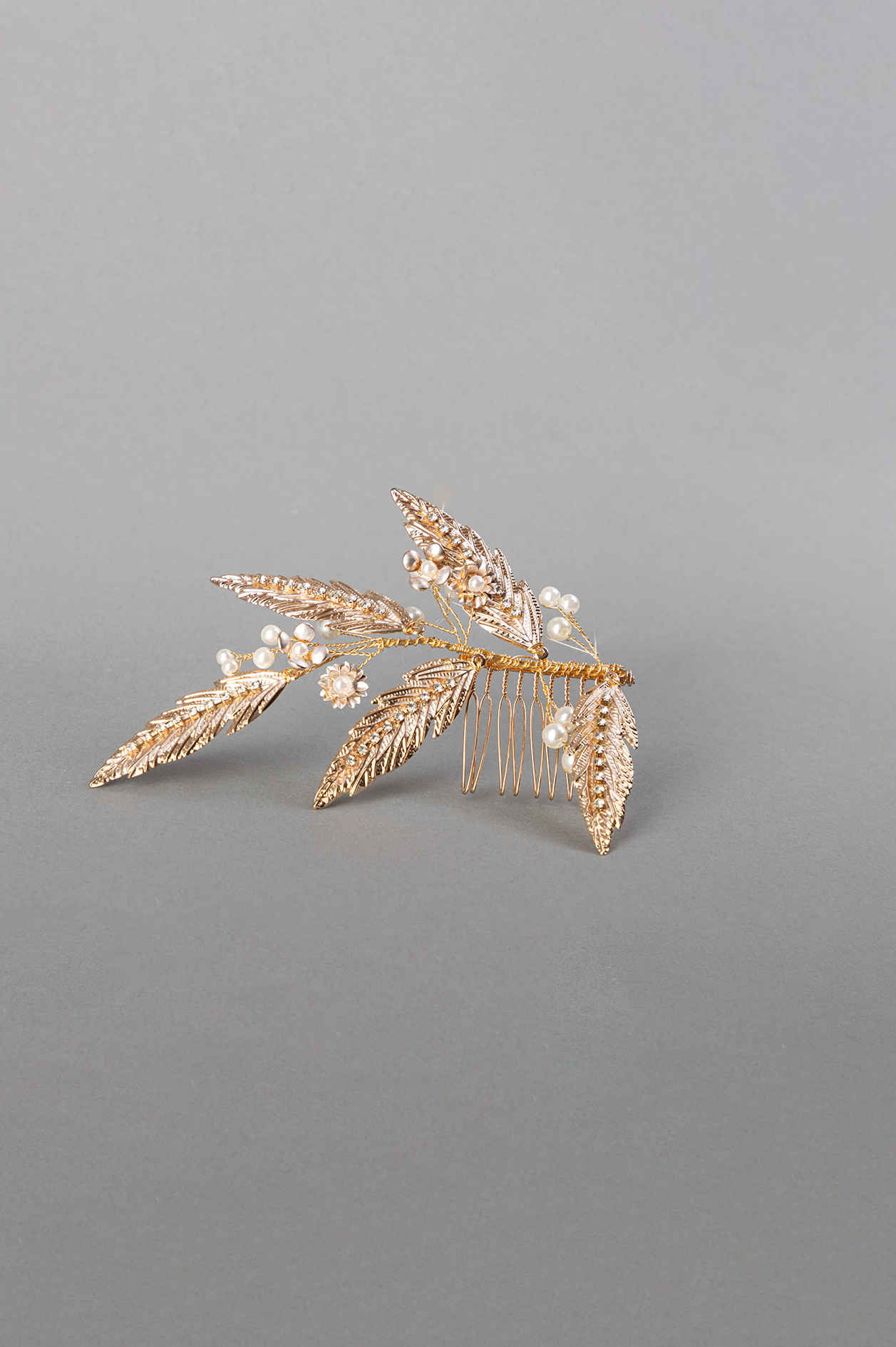 LEAVES PEARLS HEADPIECE